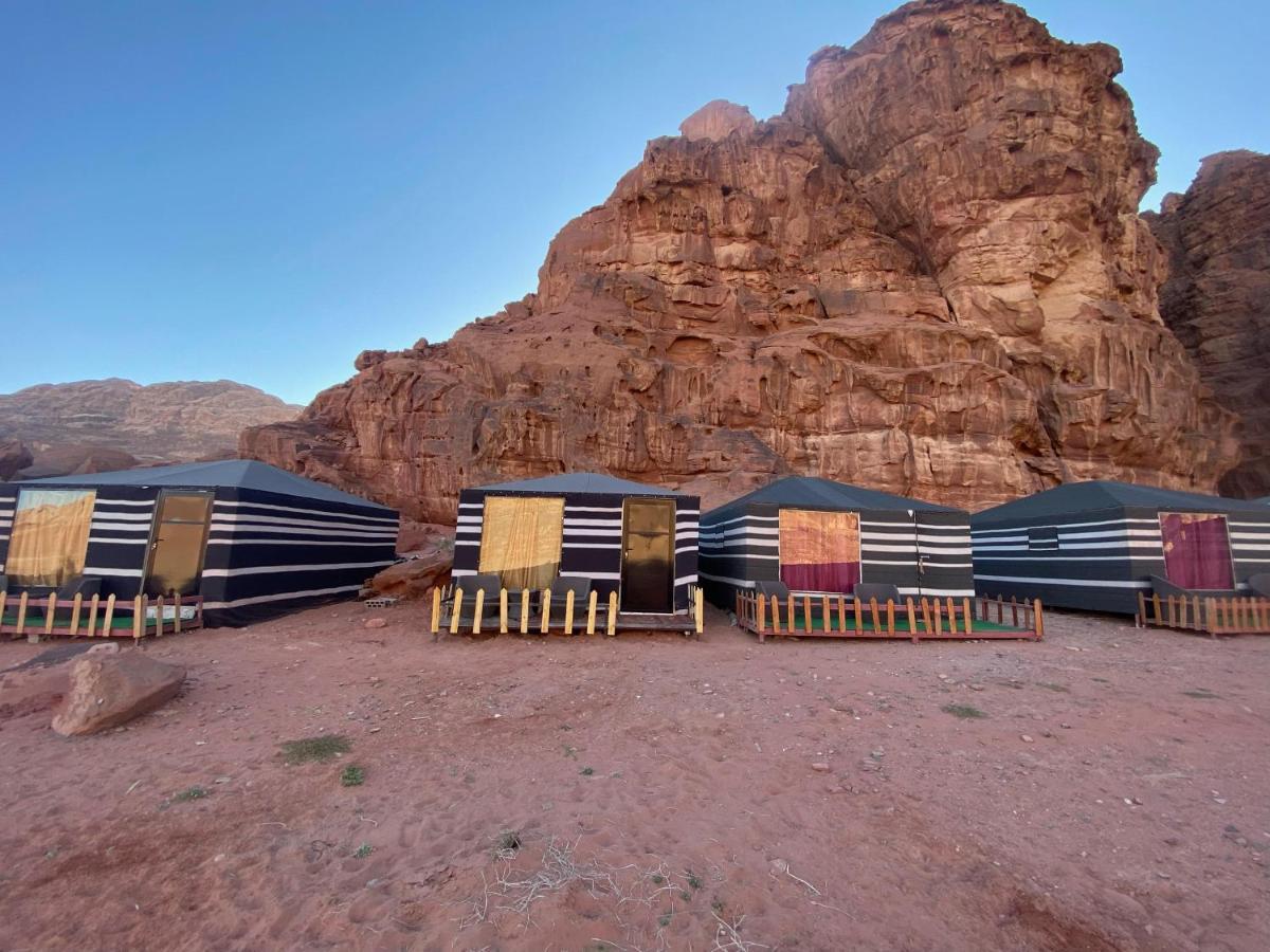 Wadi Rum Moon Light Camp Екстер'єр фото